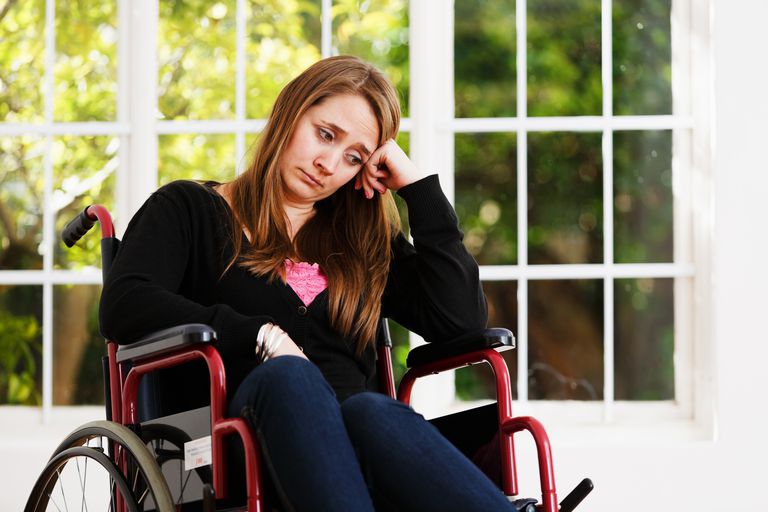 fauteuil roulant, avec douleur, douleur chronique, maladie chronique, atteintes arthrite