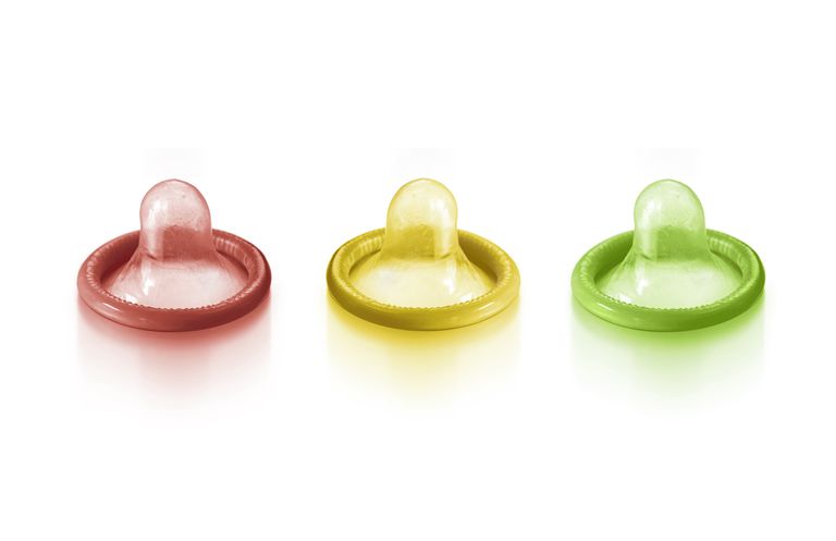 préservatif avant, avant mettre, date expiration, utiliser préservatif, vous devriez, vous vous