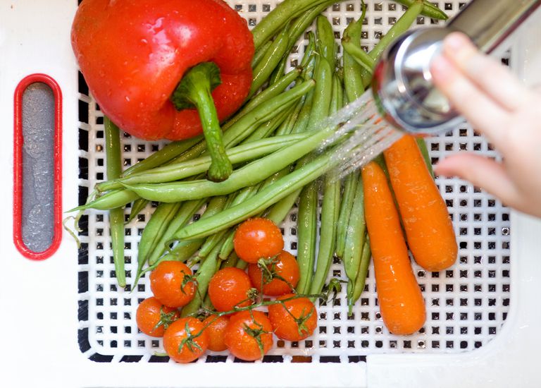 fruits légumes, laver fruits, laver fruits légumes, brosse légumes