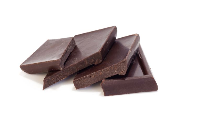 pression artérielle, chocolat noir, cacao contient, maladies cardiovasculaires