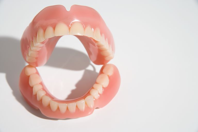 prothèses dentaires, arcade dentaire, dents manquantes, prothèses sont, arcade dentaire supérieure