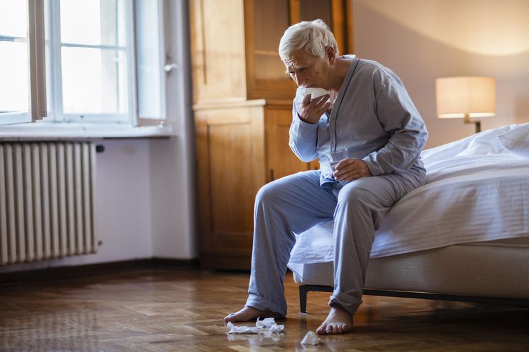 personnes âgées, symptômes pneumonie, frissons peuvent, indiquent infection