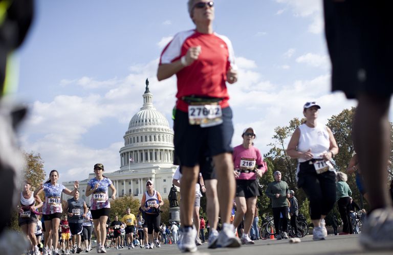 cancer sein, ligne arrivée, peuvent choisir, Boston Marathon, cancer sein participants, chaque année