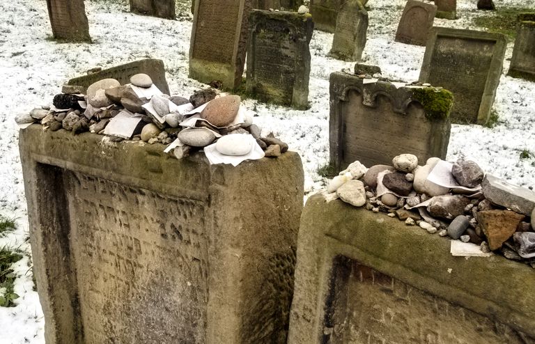 tombes juives, pierres tombales, cailloux pierres, lieux sépulture